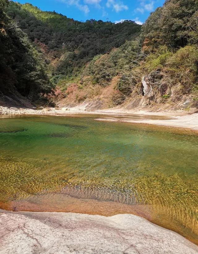 人跡罕至！浙江溫州永嘉這里有條花崗巖石河、平板溪