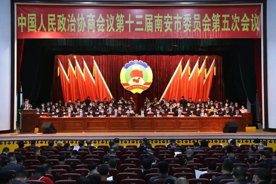 南安市石材產(chǎn)業(yè)如何發(fā)展？南安市政協(xié)委員的建議是......