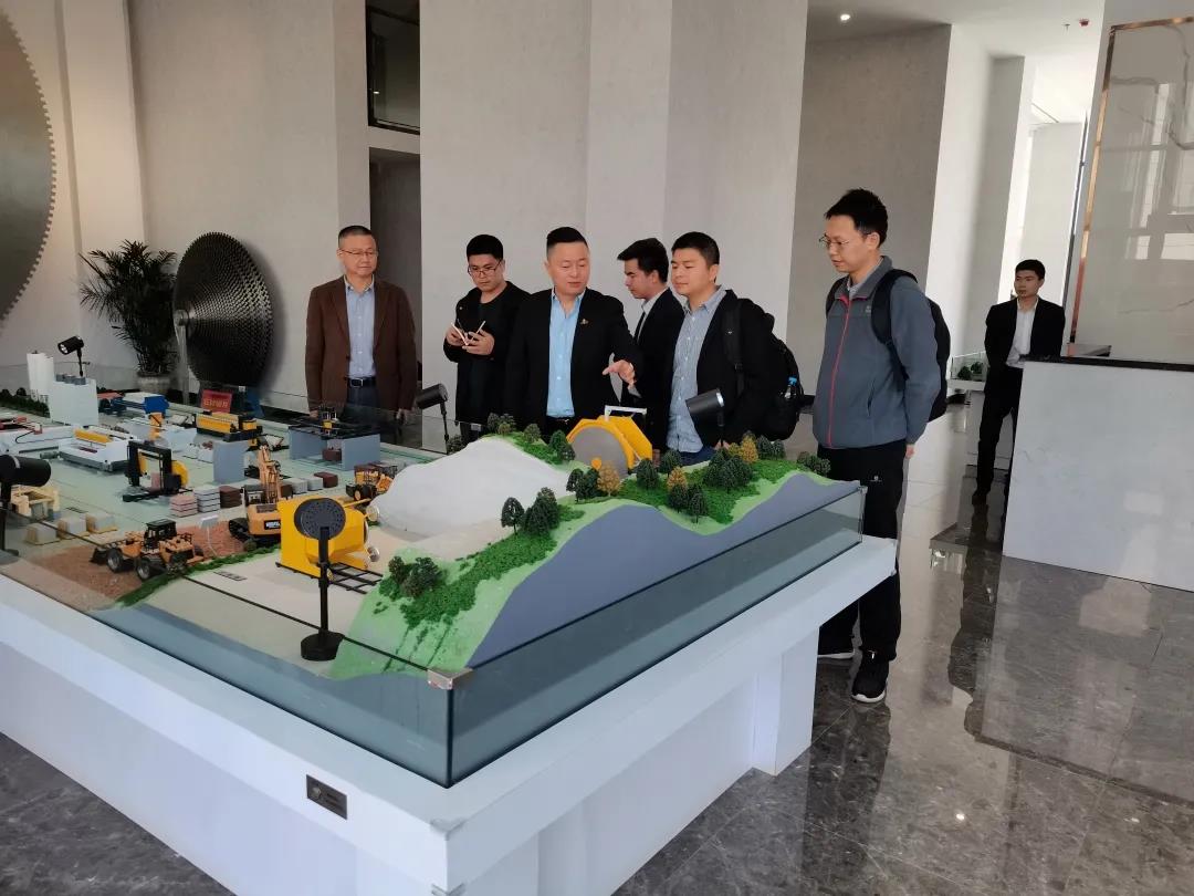 加強(qiáng)協(xié)同，西人馬專家團(tuán)隊(duì)走訪石材機(jī)械輔料產(chǎn)業(yè)聯(lián)合會！